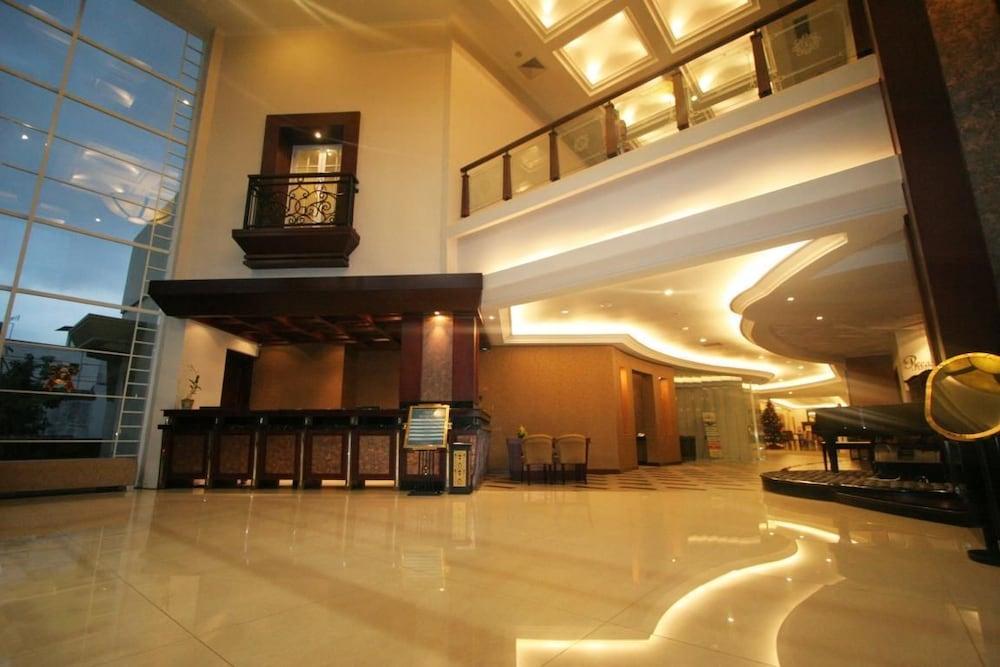 Hotel Dafam Semarang Eksteriør bilde